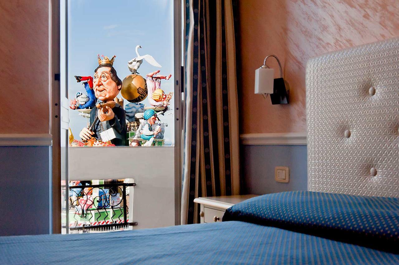 Nouvel Hotel Des Bains Пезаро Экстерьер фото