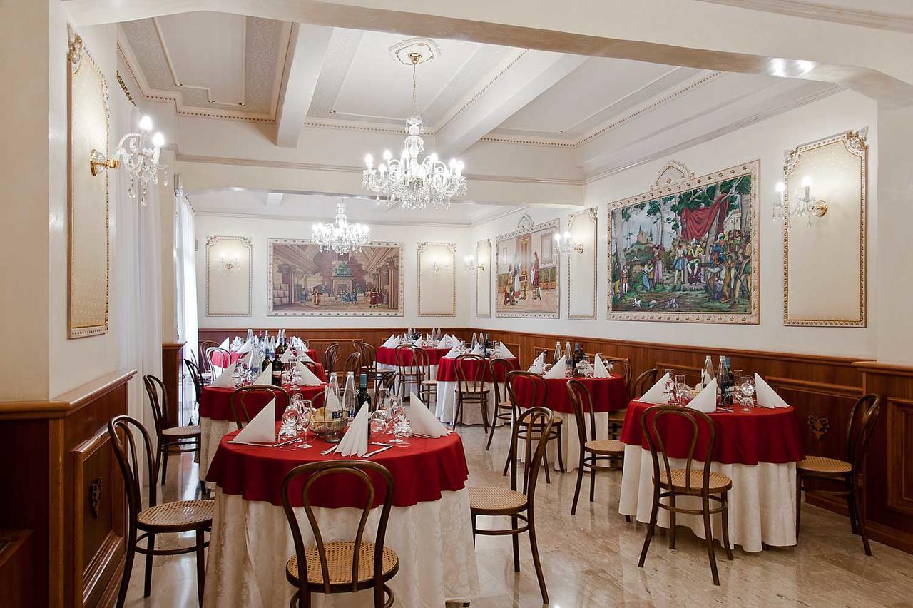 Nouvel Hotel Des Bains Пезаро Экстерьер фото