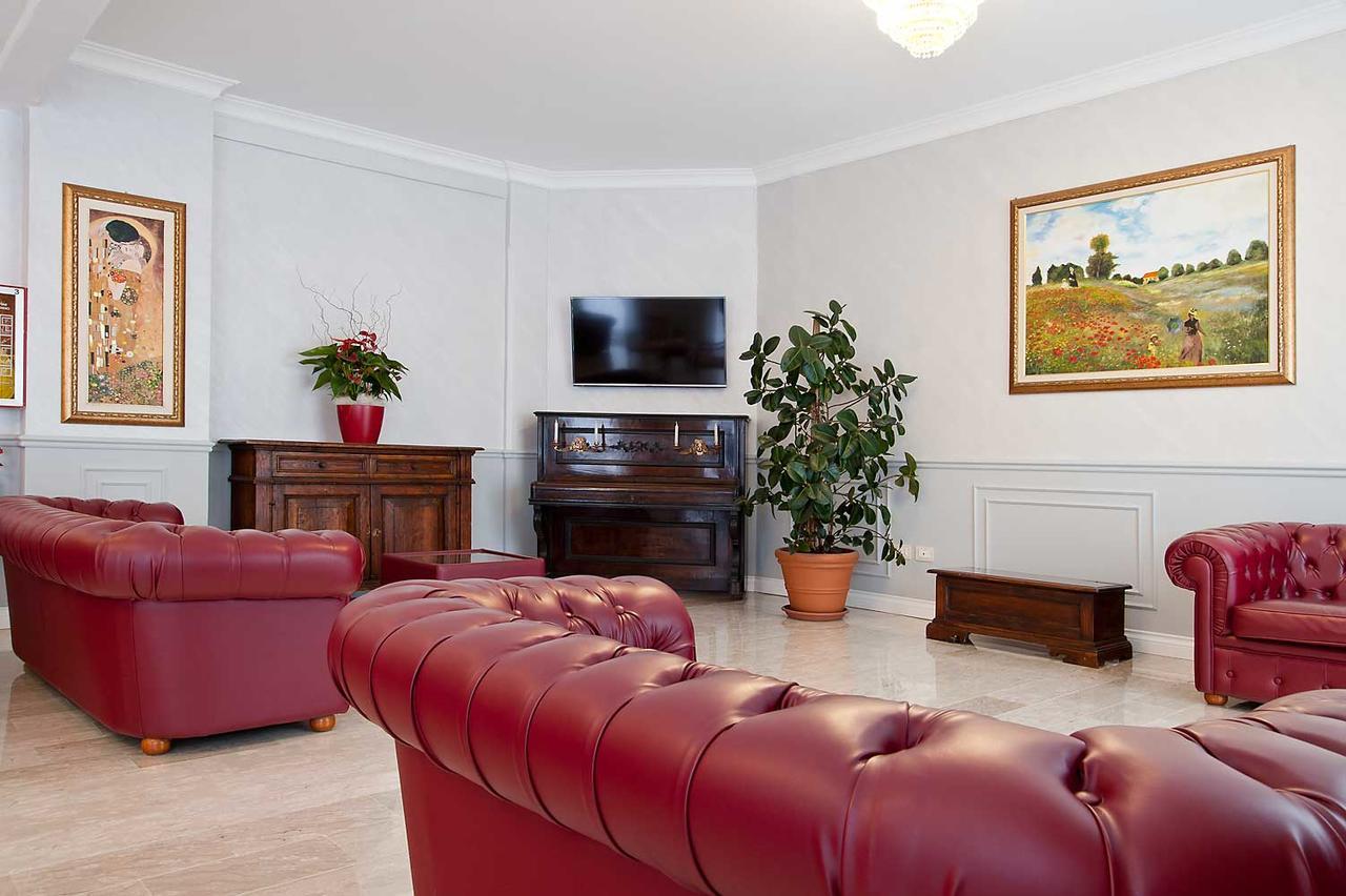 Nouvel Hotel Des Bains Пезаро Экстерьер фото